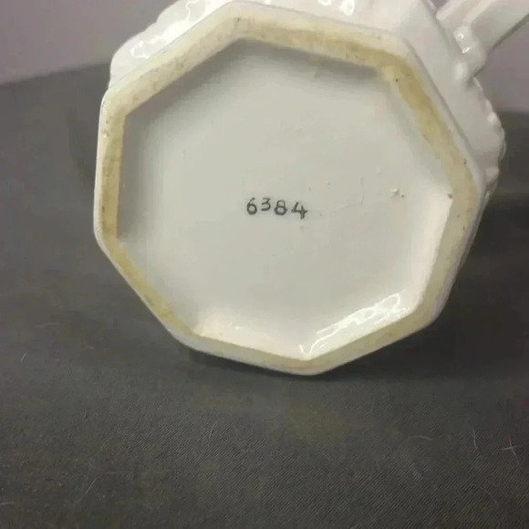 Vintage Lefton Sugar And Creamer Set - Picture 4 of 7